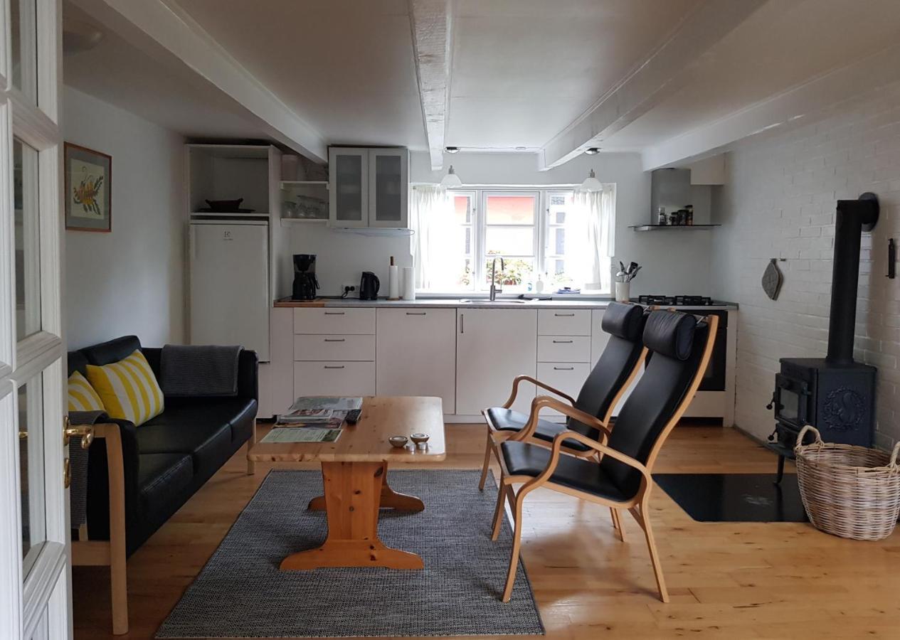 Pyttegarden Apartments Gudhjem Zewnętrze zdjęcie