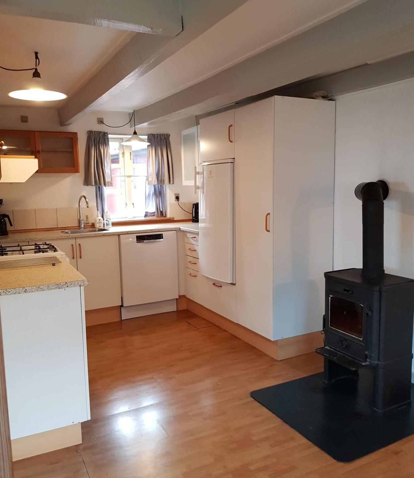 Pyttegarden Apartments Gudhjem Zewnętrze zdjęcie